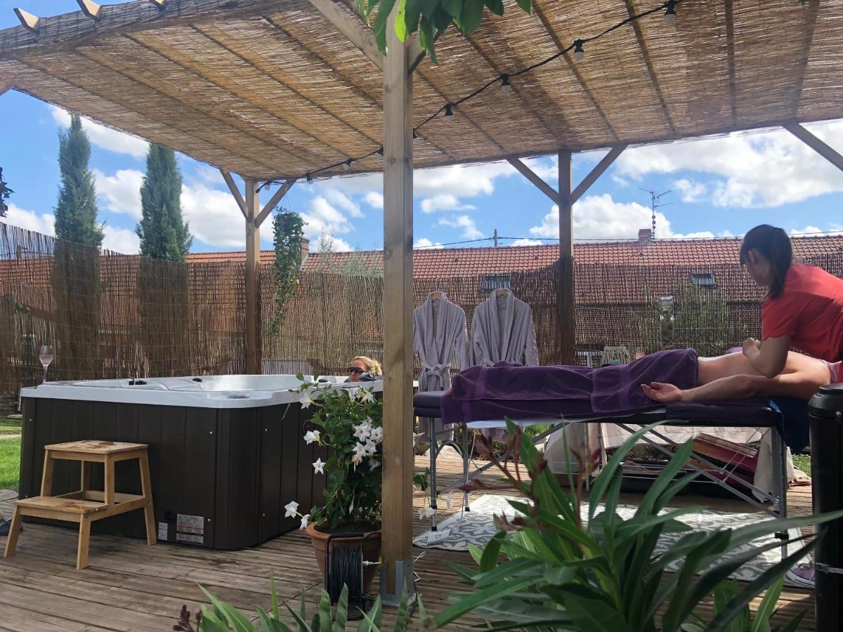 Bed and Breakfast Au Domaine Fresnois Fresnes-lès-Montauban Exterior foto